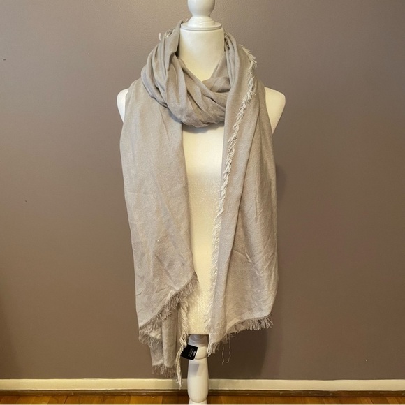 Saks Fifth Avenue Black Label Gray Modal and Cashmere Scarf - Picture 3 of 10